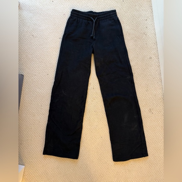 Aritizia TNA Cozy Fleece Boyfriend Wide Sweatpants size 2XS black - Picture 1 of 6
